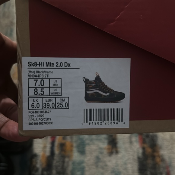 Camo SK8- Hi vans. Size 7.0m/8.5w. Used 9/10 - Picture 4 of 5